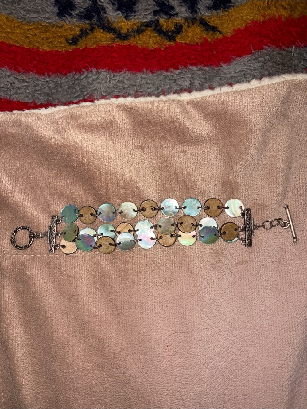 Multi-Tone shell Link Bracelet -